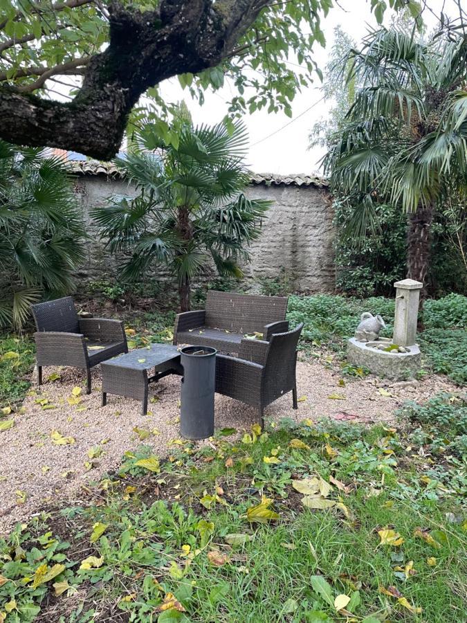 Apartment Maison T 2 Meuble Confort Proche Aeroport Pusignan